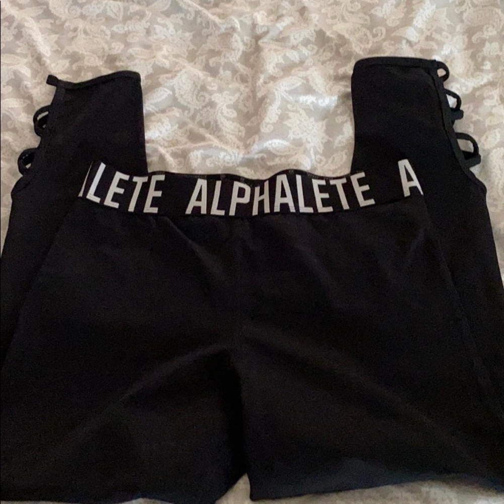 Alphalete leggings